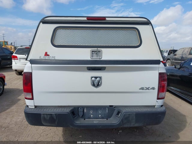 1C6RR7FG8NS232777 RAM 1500 Classic Tradesman 4x4 6&#039;4 Box