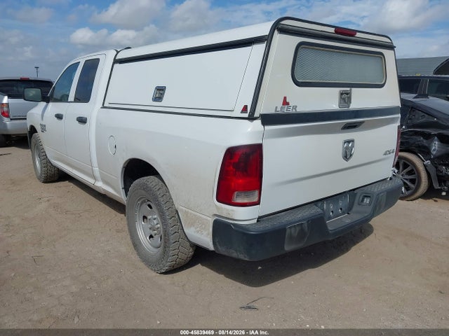 1C6RR7FG8NS232777 RAM 1500 Classic Tradesman 4x4 6&#039;4 Box