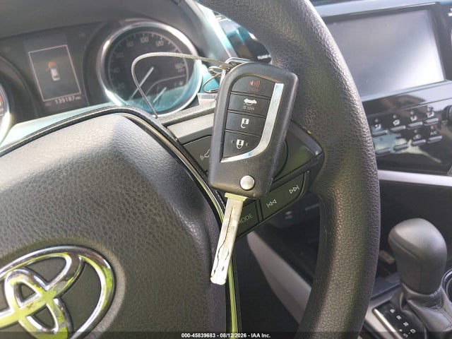 45839683 :رقم المزاد ، 4T1B11HK7KU813151 vin ، 2019 Toyota Camry Le مزاد بيع