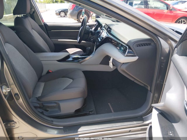 45839683 :رقم المزاد ، 4T1B11HK7KU813151 vin ، 2019 Toyota Camry Le مزاد بيع