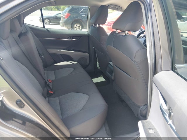 45839683 :رقم المزاد ، 4T1B11HK7KU813151 vin ، 2019 Toyota Camry Le مزاد بيع