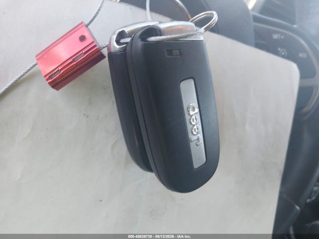 45839730 :رقم المزاد ، 1C4PJMCS2FW768763 vin ، 2015 Jeep Cherokee Latitude مزاد بيع
