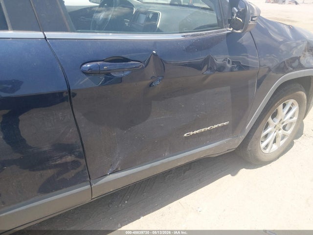 45839730 :رقم المزاد ، 1C4PJMCS2FW768763 vin ، 2015 Jeep Cherokee Latitude مزاد بيع
