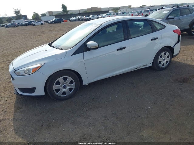 Ford FOCUS S 2018 1FADP3E28JL278885 Image 2