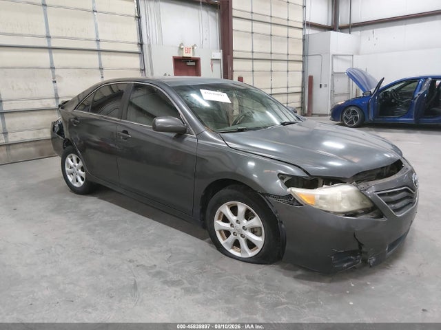 45839897 :رقم المزاد ، 4T1BF3EK3BU613434 vin ، 2011 Toyota Camry Le مزاد بيع