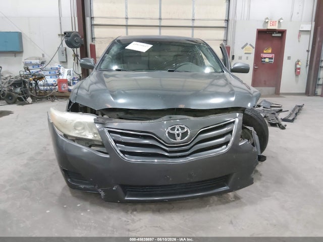 45839897 :رقم المزاد ، 4T1BF3EK3BU613434 vin ، 2011 Toyota Camry Le مزاد بيع