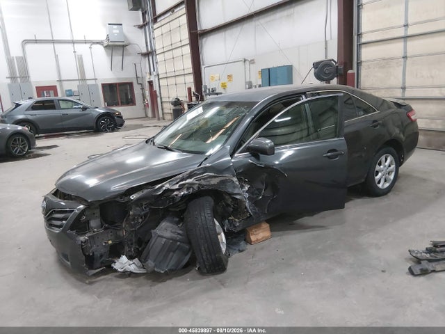 45839897 :رقم المزاد ، 4T1BF3EK3BU613434 vin ، 2011 Toyota Camry Le مزاد بيع