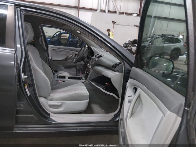45839897 :رقم المزاد ، 4T1BF3EK3BU613434 vin ، 2011 Toyota Camry Le مزاد بيع