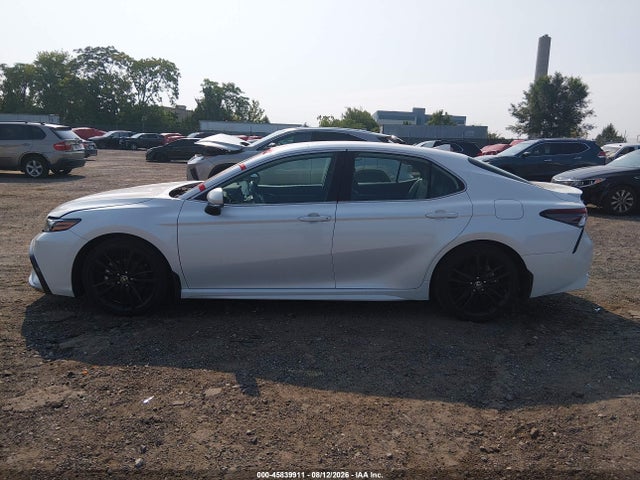 Продаж на аукціоні авто 2022 Toyota Camry Xse Hybrid, vin: 4T1K31AK7NU591185, номер лоту: 45839911