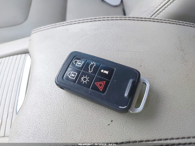 45839917 :رقم المزاد ، YV140MEB5F1213574 vin ، 2015 Volvo V60 T5 Premier مزاد بيع