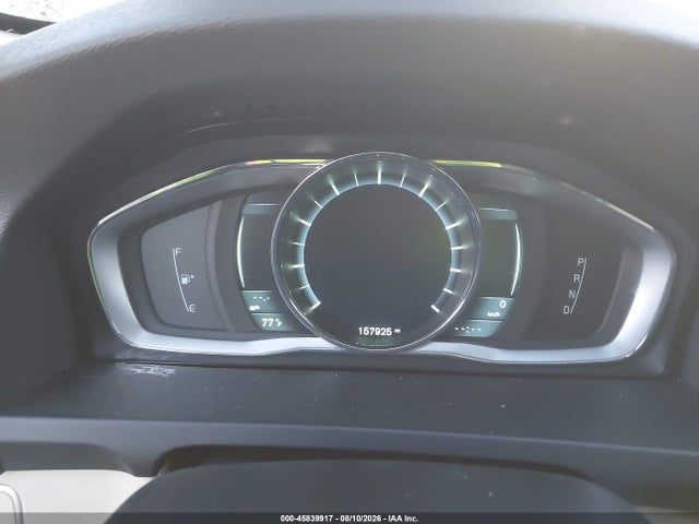 45839917 :رقم المزاد ، YV140MEB5F1213574 vin ، 2015 Volvo V60 T5 Premier مزاد بيع