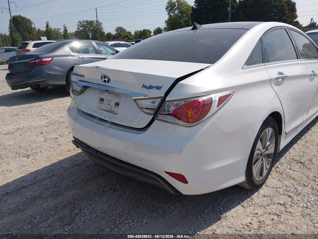 Hyundai Sonata Hybrid Limited 2015 KMHEC4A42FA124713 Image 13