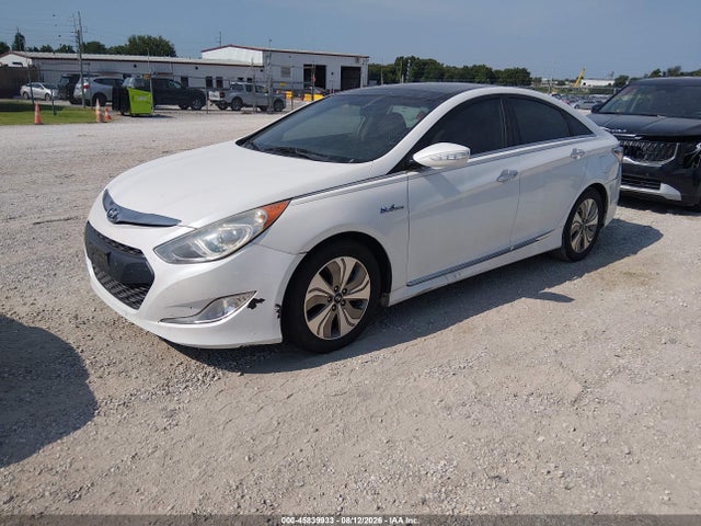 Hyundai Sonata Hybrid Limited 2015 KMHEC4A42FA124713 Image 2