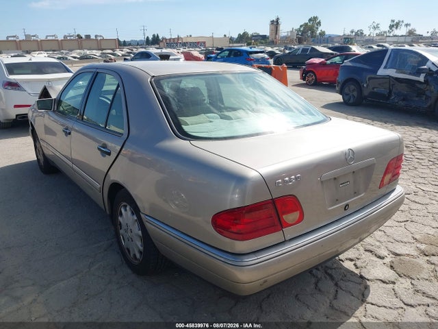 45839976 :رقم المزاد ، WDBJF65H4XA835090 vin ، 1999 Mercedes-benz E 320 مزاد بيع