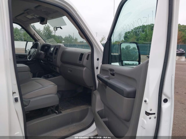 Продажа на аукционе авто 2018 Nissan Nv Cargo Nv2500 Hd Sv V6, vin: 1N6BF0KYXJN810604, номер лота: 45840092