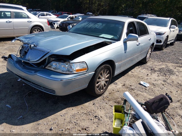 2007 Lincoln Town Car Signature მანქანა იყიდება აუქციონზე, vin: 1LNHM81V27Y604446, აუქციონის ნომერი: 45840095