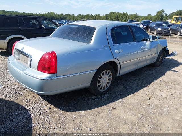 2007 Lincoln Town Car Signature მანქანა იყიდება აუქციონზე, vin: 1LNHM81V27Y604446, აუქციონის ნომერი: 45840095