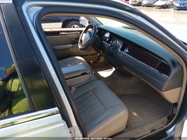 2007 Lincoln Town Car Signature მანქანა იყიდება აუქციონზე, vin: 1LNHM81V27Y604446, აუქციონის ნომერი: 45840095