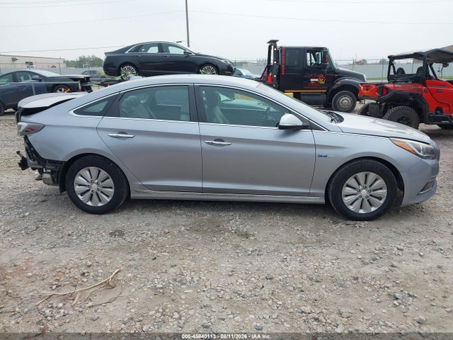 Продаж на аукціоні авто 2016 Hyundai Sonata Hybrid Se, vin: KMHE24L10GA038548, номер лоту: 45840113