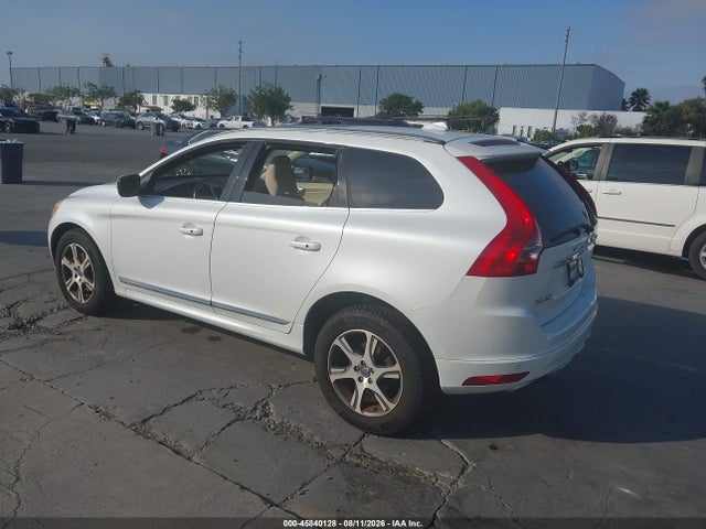 45840128 :رقم المزاد ، YV4902RK8F2631046 vin ، 2015 Volvo Xc60 T6 مزاد بيع