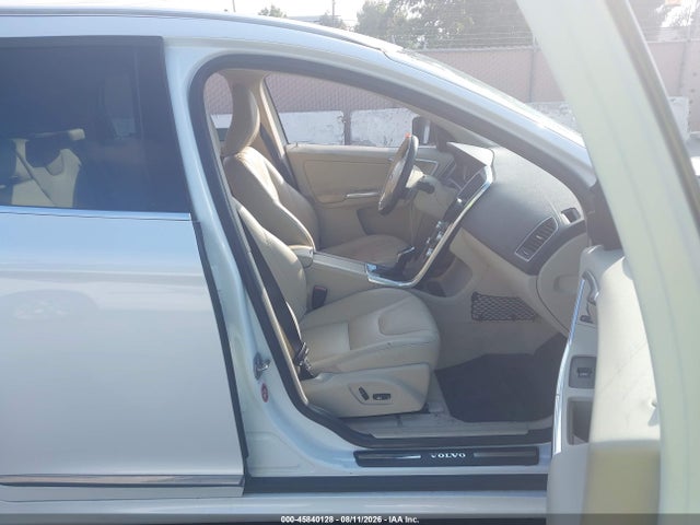 45840128 :رقم المزاد ، YV4902RK8F2631046 vin ، 2015 Volvo Xc60 T6 مزاد بيع
