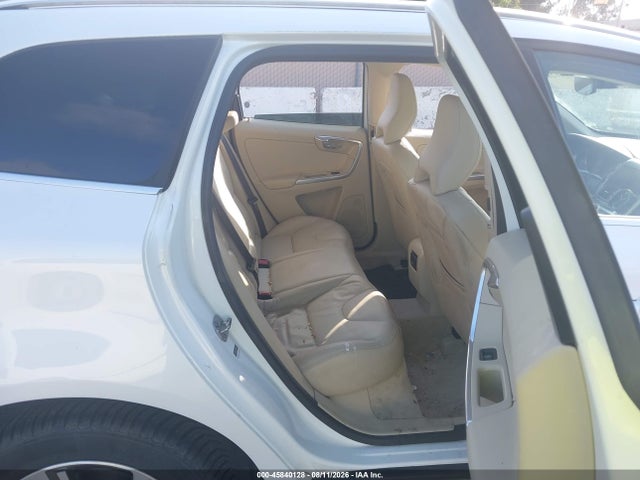 45840128 :رقم المزاد ، YV4902RK8F2631046 vin ، 2015 Volvo Xc60 T6 مزاد بيع