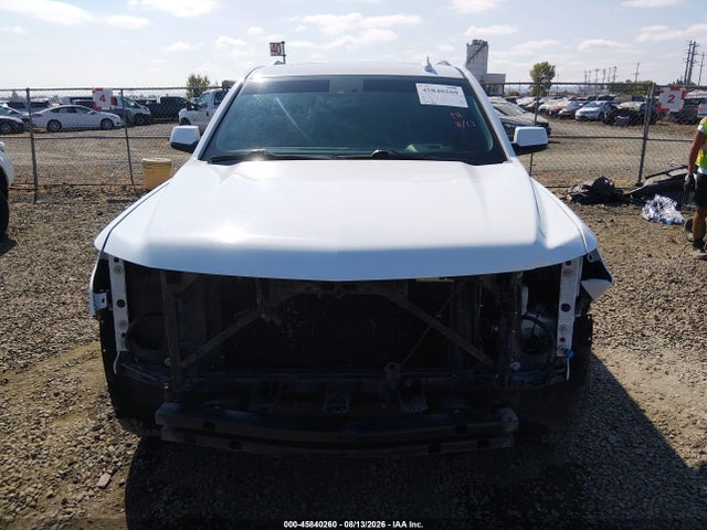 45840260 :رقم المزاد ، 1GNSKHKC9JR248745 vin ، 2018 Chevrolet Suburban Lt مزاد بيع