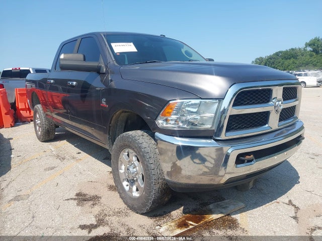 45840338 :رقم المزاد ، 3C6UR5DL5FG610609 vin ، 2015 Ram 2500 Slt مزاد بيع