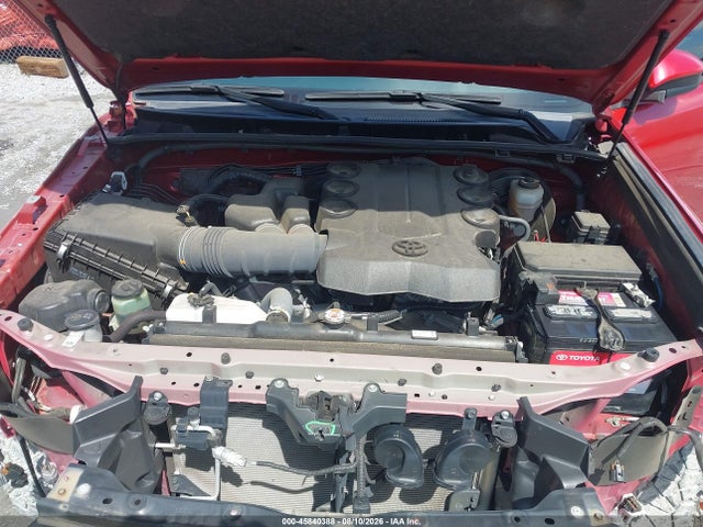 Toyota 4RUNNER SR5 2022 JTEEU5JR7N5266187 Image 10