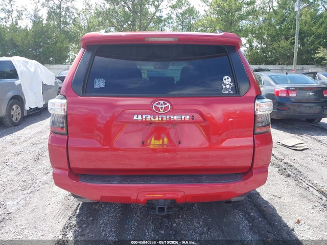 Toyota 4RUNNER SR5 2022 JTEEU5JR7N5266187 Image 16