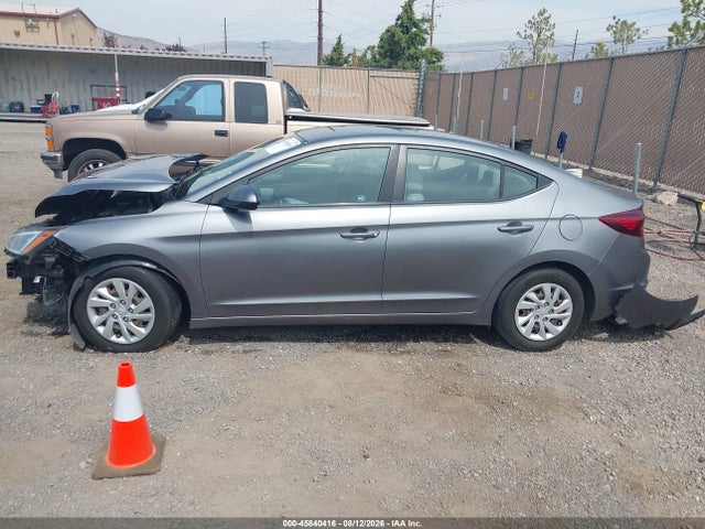 Hyundai ELANTRA SE 2019 5NPD74LF5KH452228 Image 14