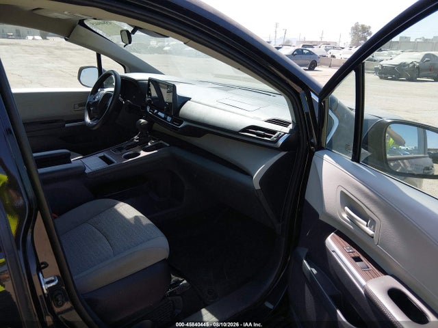 Toyota SIENNA LE 2022 5TDKRKEC6NS123982 Image 5