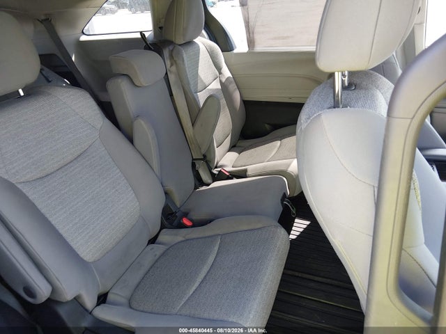 Toyota SIENNA LE 2022 5TDKRKEC6NS123982 Image 8