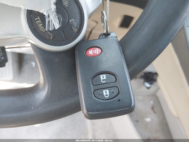 2011 Toyota Prius Three მანქანა იყიდება აუქციონზე, vin: JTDKN3DU3B1432572, აუქციონის ნომერი: 45840470