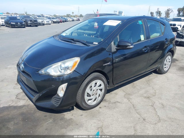 Toyota Prius C One 2016 JTDKDTB35G1129927 Image 2