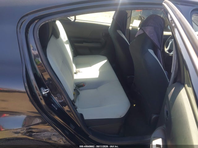 Toyota Prius C One 2016 JTDKDTB35G1129927 Image 8