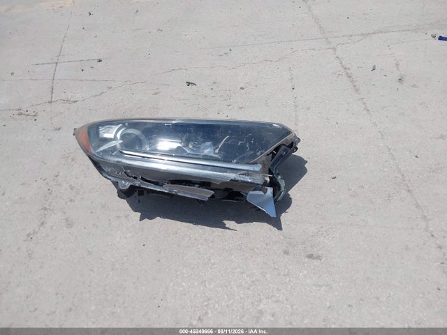 2022 Honda Cr-v 2wd Special Edition მანქანა იყიდება აუქციონზე, vin: 7FARW1H75NE011084, აუქციონის ნომერი: 45840666