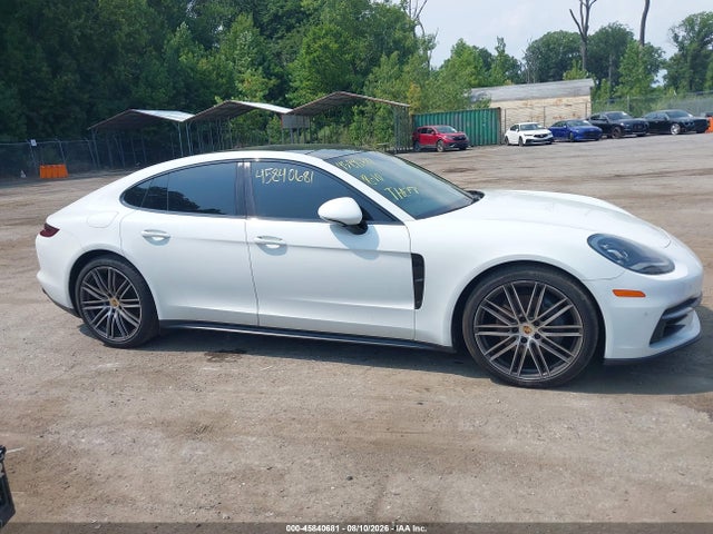 WP0AB2A70JL134495 Porsche Panamera 4s