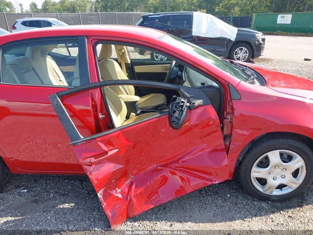 45840747 :رقم المزاد ، 2T1BURHE3JC083349 vin ، 2018 Toyota Corolla Le مزاد بيع