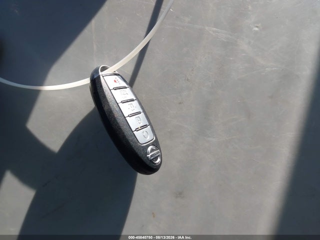 45840750 :رقم المزاد ، 5N1AT2MV2JC702992 vin ، 2018 Nissan Rogue Sv مزاد بيع