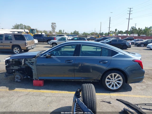 45840765 :رقم المزاد ، 1G6DM5RK7N0136126 vin ، 2022 Cadillac Ct5 Luxury مزاد بيع