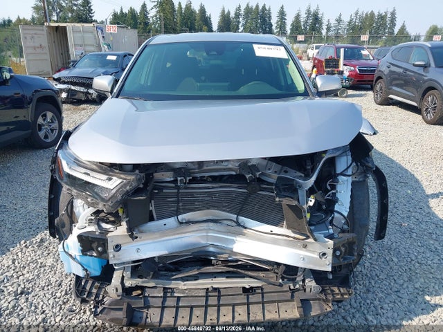Toyota RAV4 LE 2023 JTMG1RFV0PD098310 Image 13