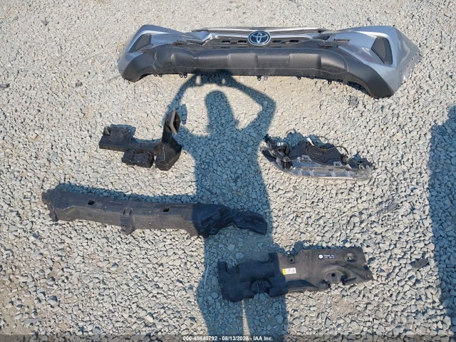 Toyota RAV4 LE 2023 JTMG1RFV0PD098310 Image 12