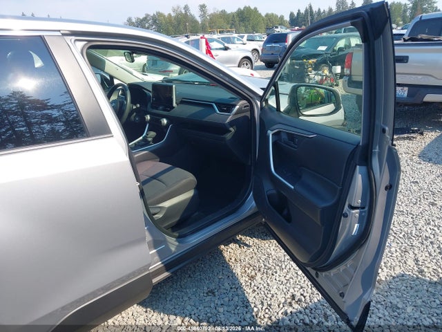 Toyota RAV4 LE 2023 JTMG1RFV0PD098310 Image 5