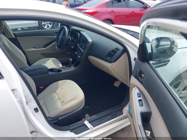 Продажа на аукционе авто 2015 Kia Optima Lx, vin: KNAGM4A77F5536975, номер лота: 45840818