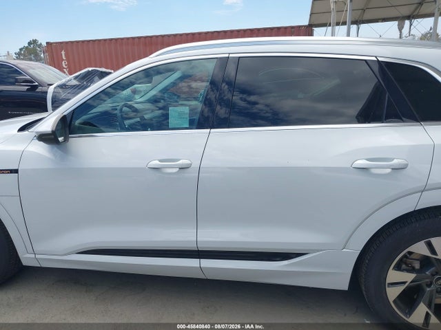 Audi E-tron Premium Quattro 2022 WA1AAAGE8NB025677 Image 14