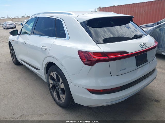 Audi E-tron Premium Quattro 2022 WA1AAAGE8NB025677 Image 3