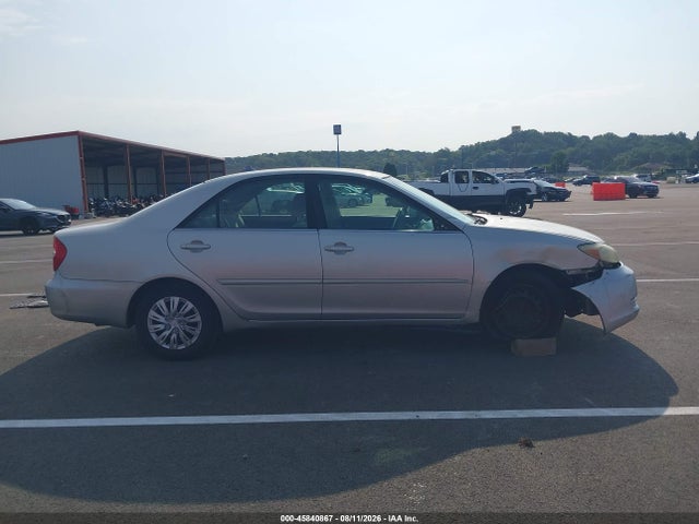 2002 Toyota Camry Le მანქანა იყიდება აუქციონზე, vin: 4T1BE32K62U063847, აუქციონის ნომერი: 45840867