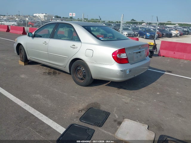 2002 Toyota Camry Le მანქანა იყიდება აუქციონზე, vin: 4T1BE32K62U063847, აუქციონის ნომერი: 45840867