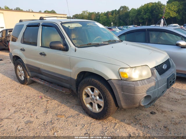 2005 Ford Escape Xlt მანქანა იყიდება აუქციონზე, vin: 1FMYU93145DA13586, აუქციონის ნომერი: 45840940